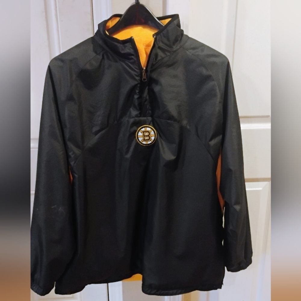 Boston Bruins Black Pullover Windbreaker with Yellow Accent